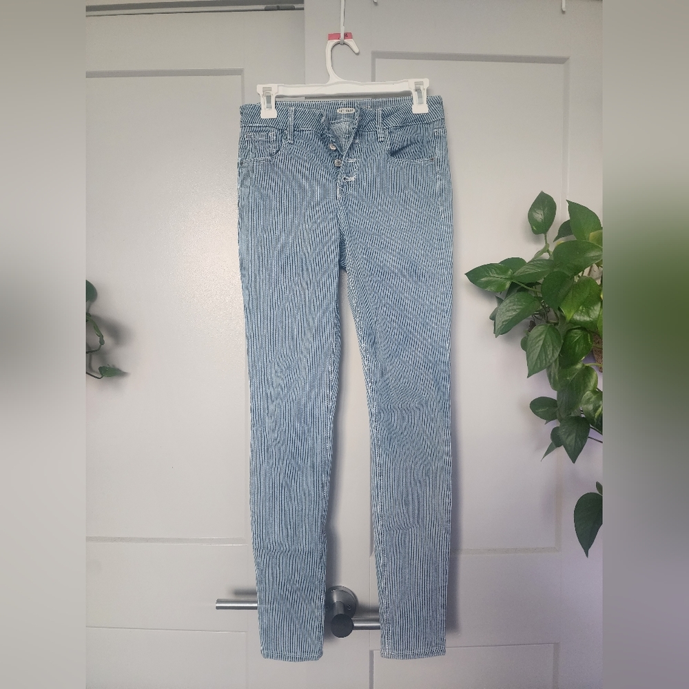 Old navy stripped multi button jeans
